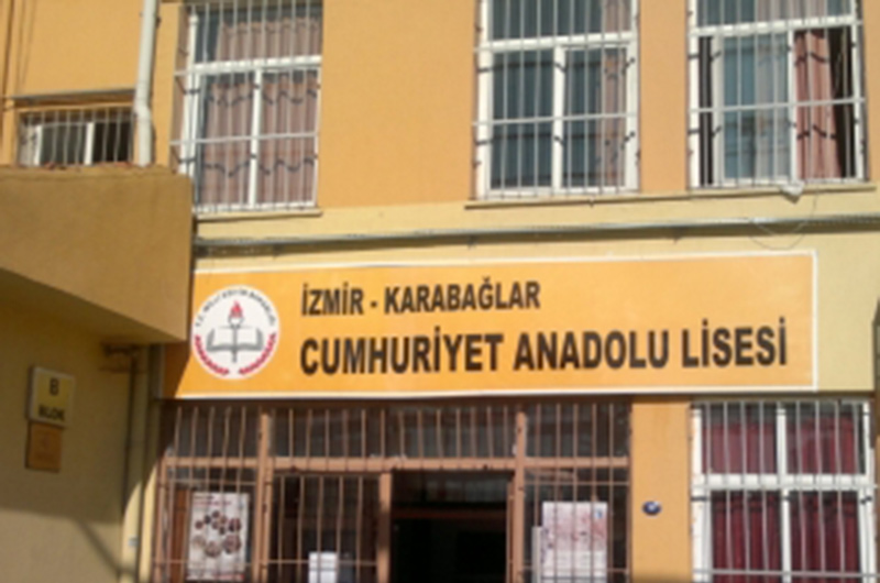 İzmir Karabağlar Cumhuriyet Anadolu Lisesi,Okul Dizayn,Eğitim Araçları,Okul Donanımları